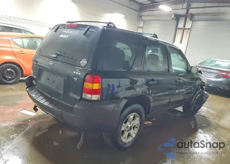 2006 Ford Escape Xlt z USA, uszkodzony, nr VIN 1FMYU03176KA87609